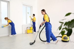 How do you deep clean a house before moving out