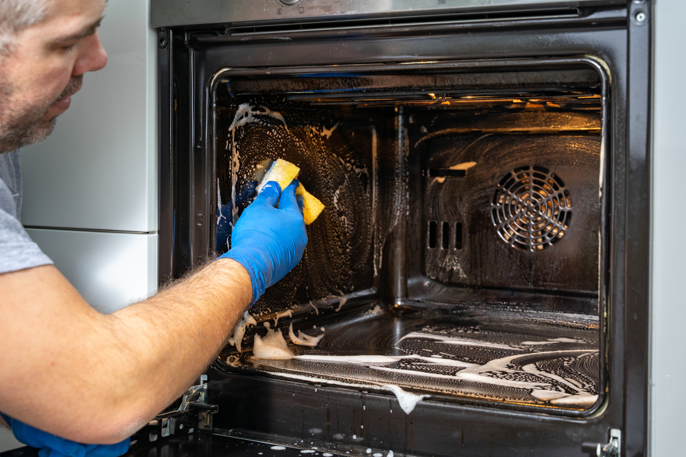 Definitive-Oven-Cleaning-Guide